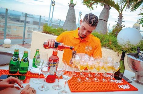 Activación Aperol Party en terraza de Hotel Parque Central - Aperol