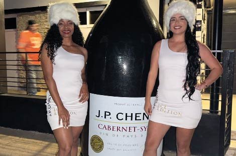 Activación JP Chenet en Bar Chilao