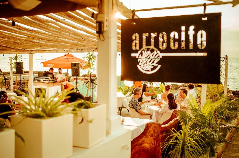 Activación Aperol en afterworks de Arrecife